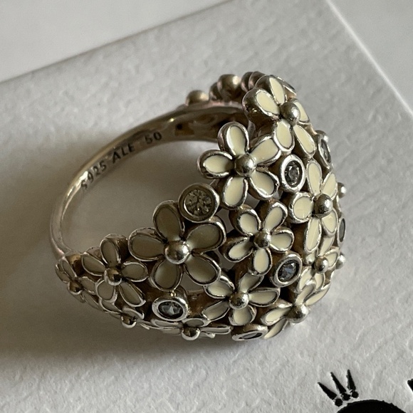 Pandora daisy clusters ring - Picture 5 of 8